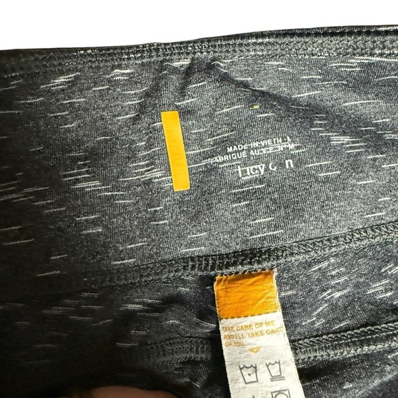 LUCY Women’s Crop Leggings SZ M Grey Stretch Pull On Athletic 21” inseam W/ PKTS - Picture 2 of 10
